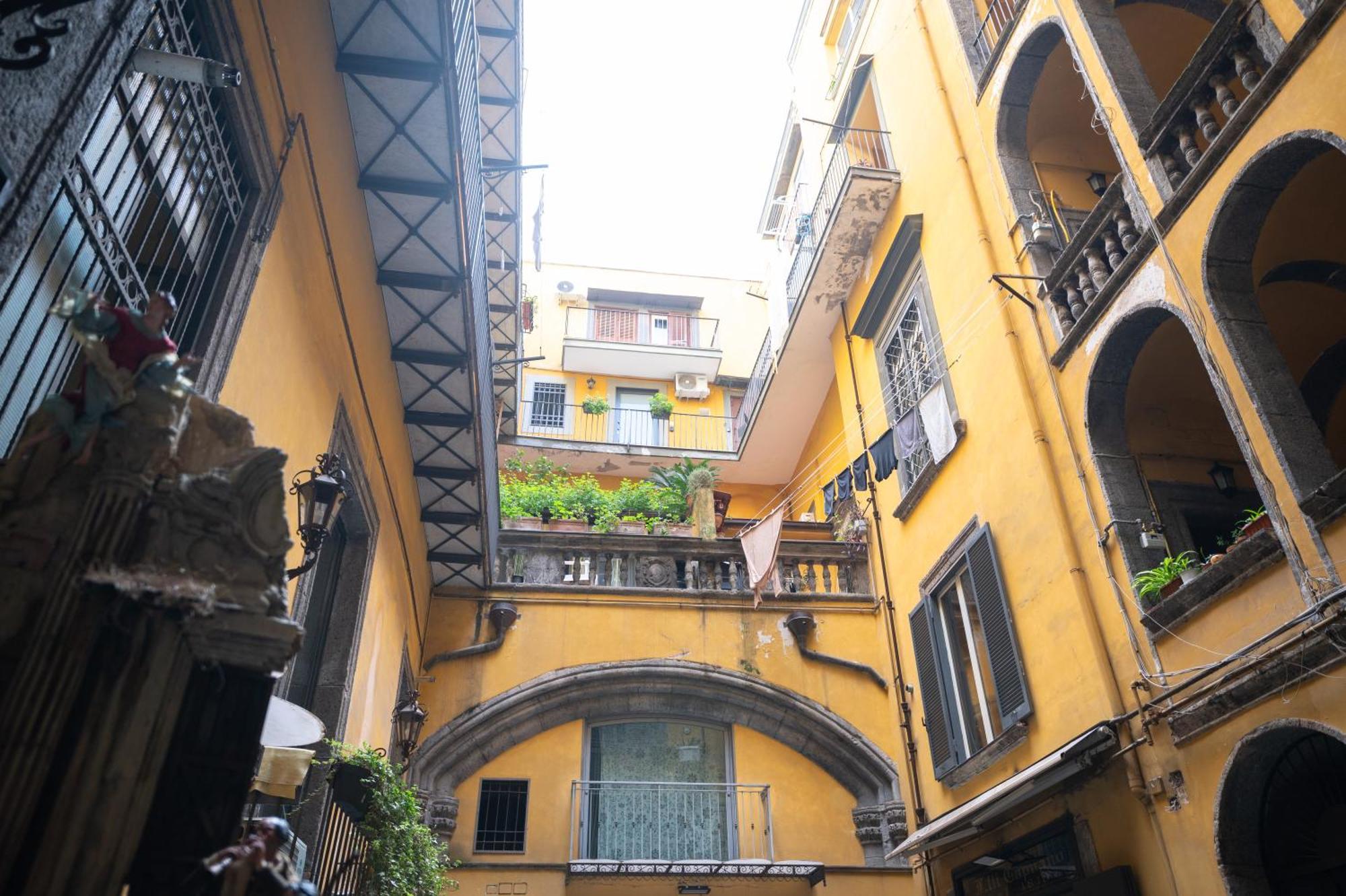 Stay Soft Apartment - Centro Storico Napoli Εξωτερικό φωτογραφία